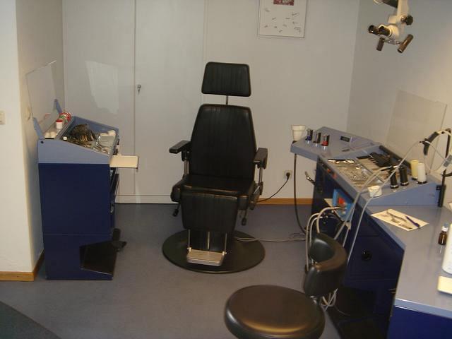Otolaryngologist's Office in Cologne, May 31, 2007