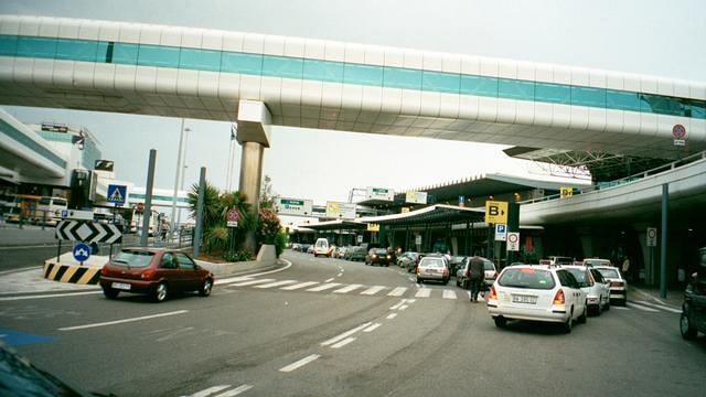 Leonardo Da Vinci Aeroporti Di Roma - Fiumicino, Roma, Jun 7-18, 2001