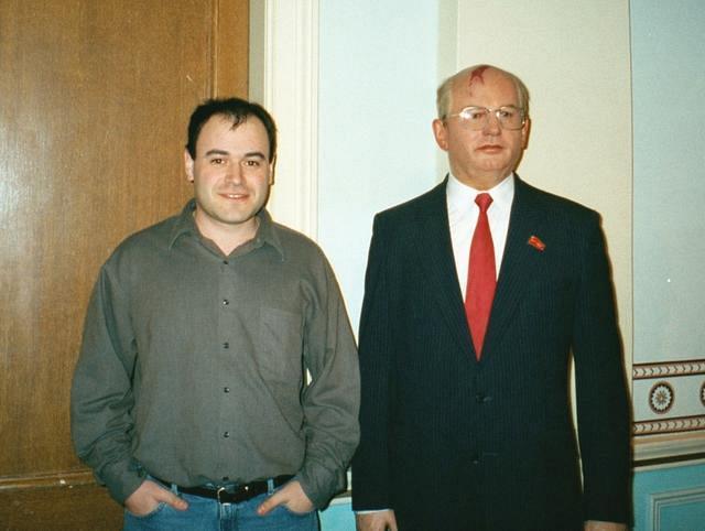 Я с экс-президентом, Madame Tussaud's, London, Jun 7-18, 2001