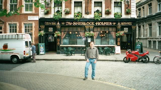 Sherlock Holmes Pub, Northumberland St, London, Jun 7-18, 2001