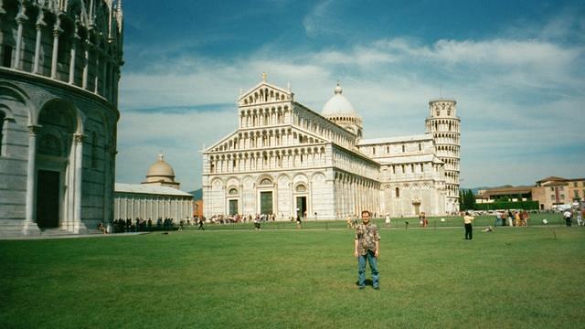 Piazza Dei Miracoli, Pisa, Jun 7-18, 2001